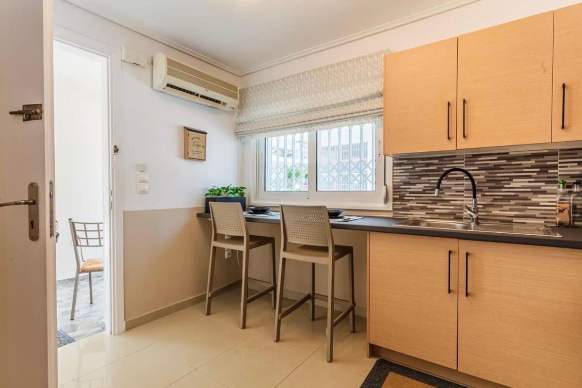 Kalamata Lime Studio - Cozy Gem With Private Parking Dış mekan fotoğraf