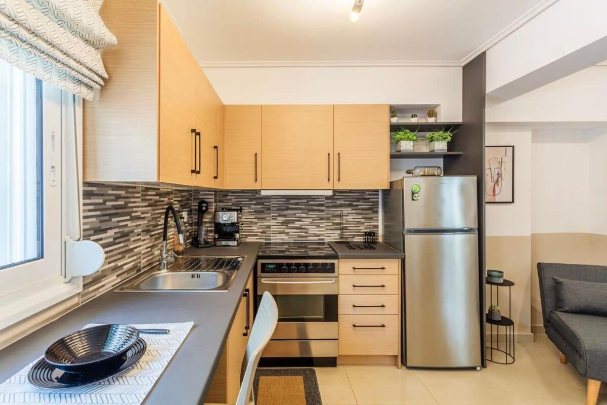 Kalamata Lime Studio - Cozy Gem With Private Parking Dış mekan fotoğraf