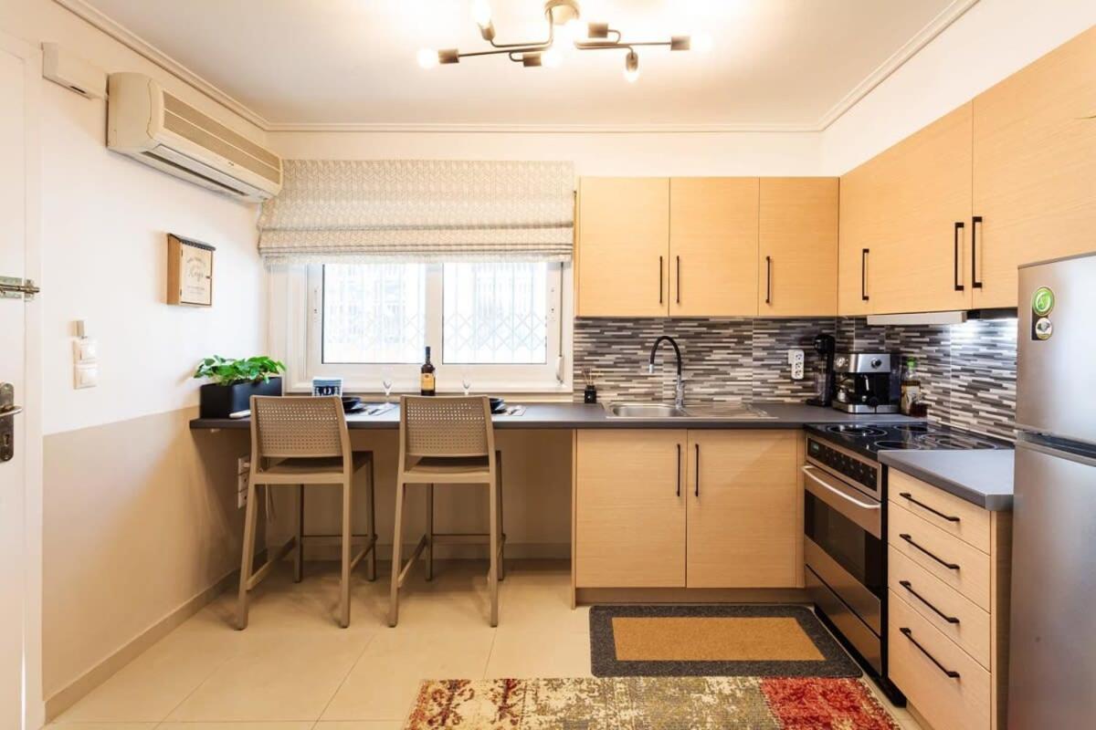 Kalamata Lime Studio - Cozy Gem With Private Parking Dış mekan fotoğraf