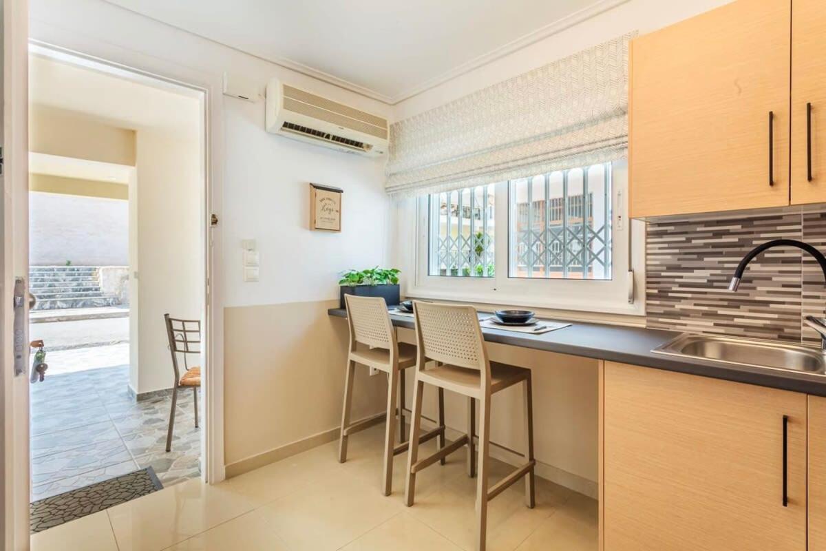 Kalamata Lime Studio - Cozy Gem With Private Parking Dış mekan fotoğraf